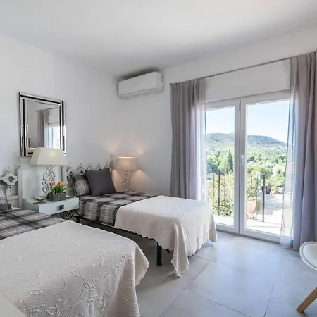 Ayora Javea